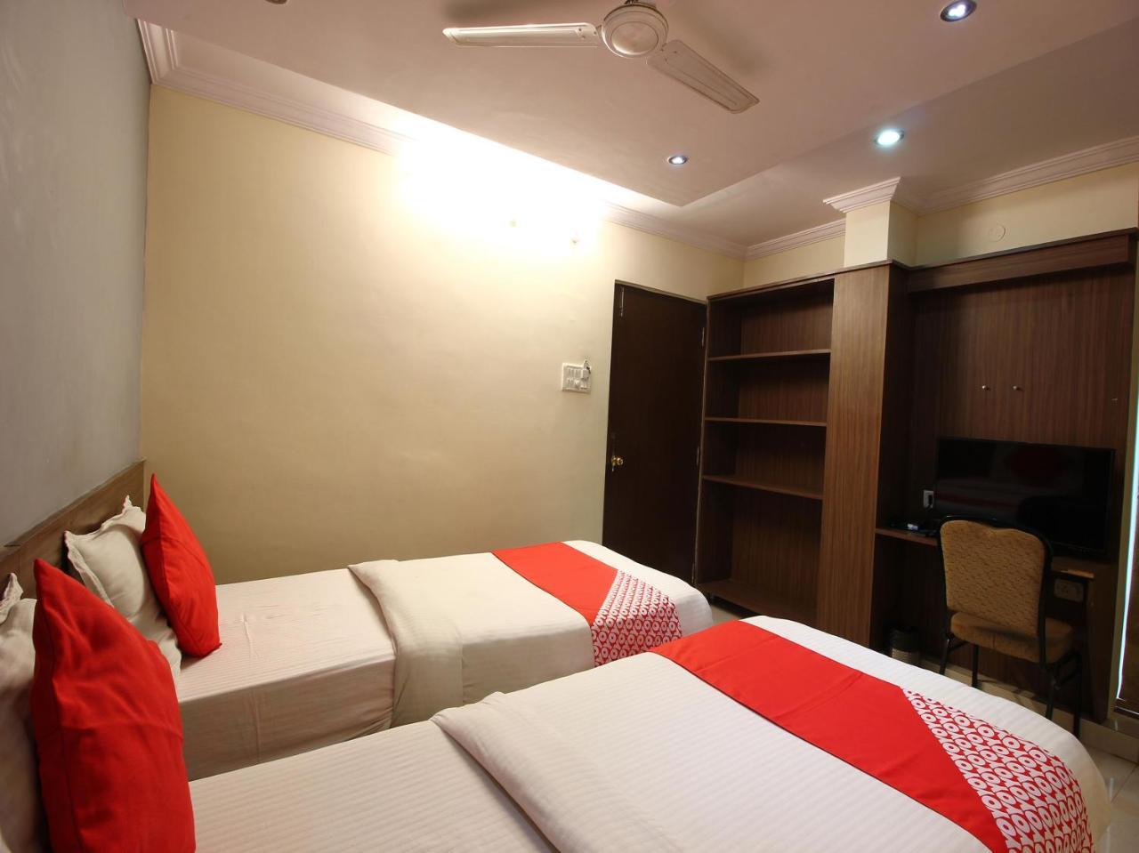 Oyo 17375 My Place Kondapur Hicc حيدر أباد المظهر الخارجي الصورة